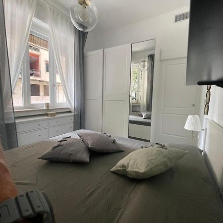 Bilocale Di Prestigio: Milano Centro Apartment Bagian luar foto