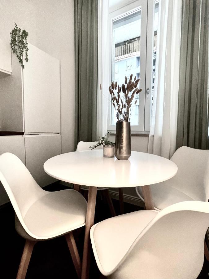 Bilocale Di Prestigio: Milano Centro Apartment Bagian luar foto